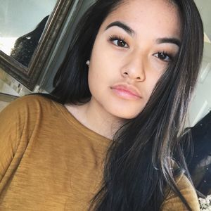 Meet your Posher, Crystal